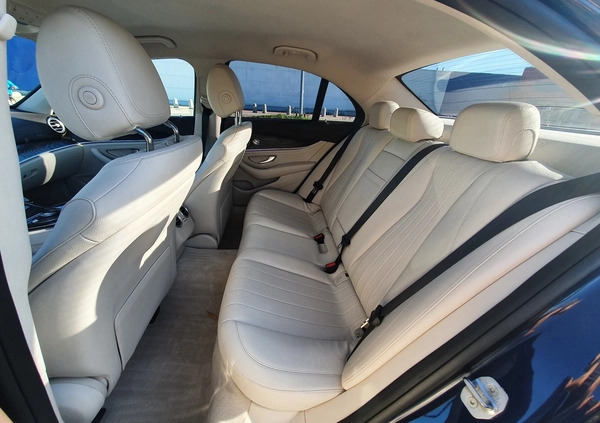 Mercedes-Benz Klasa E cena 137760 przebieg: 21000, rok produkcji 2017 z Trzebinia małe 191
